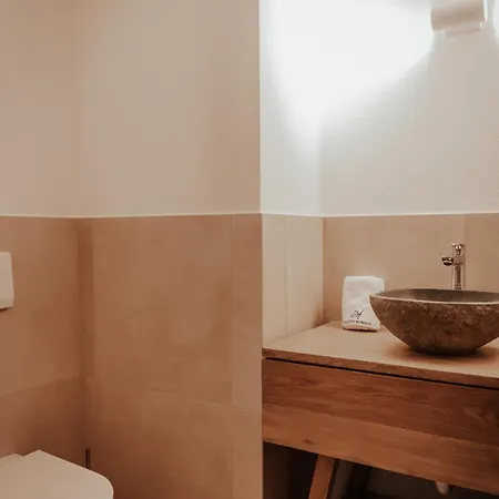 Hidden Retreats Grand Lookout Boutique Chalet *